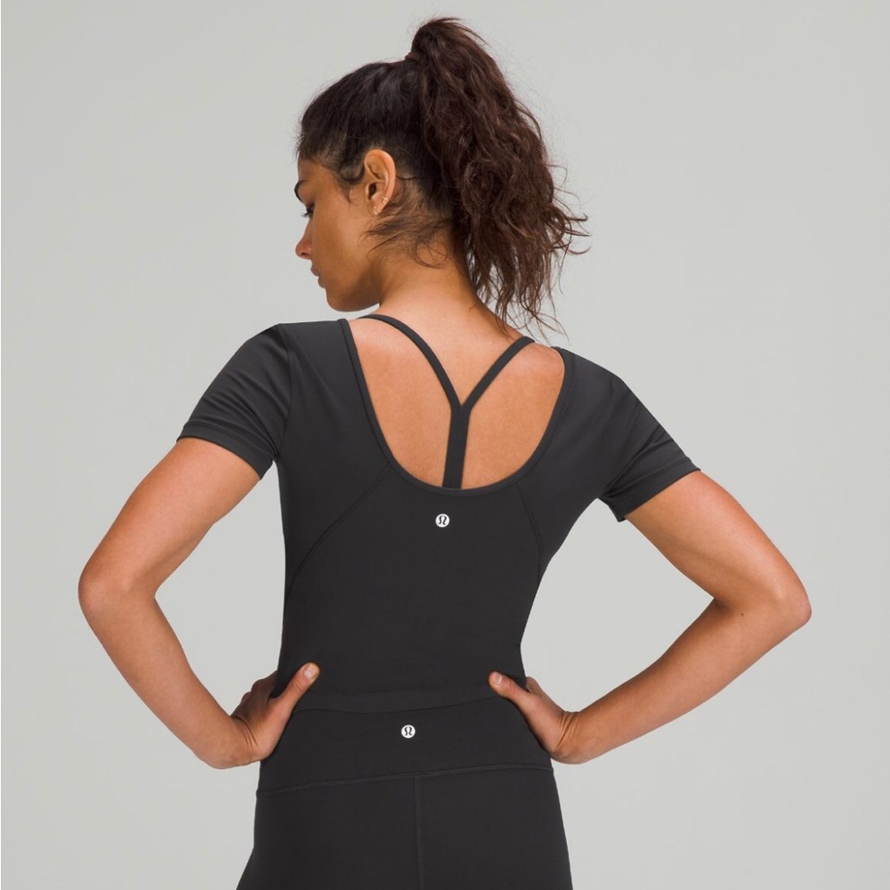 Size 8 lululemon align shirt black